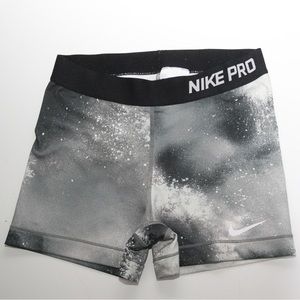 🛑SOLD🛑 Medium rare watercolor Nike Pro shorts